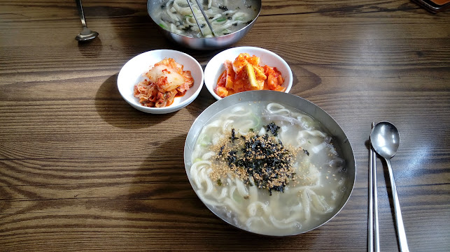 Opinii despre 강릉감자옹심 강릉본점 în 강릉시 - 외식업