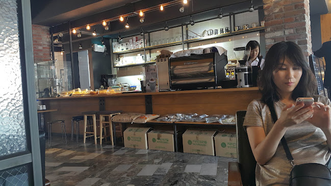 Comentarii opinii despre 수문당(카페&베이커리)