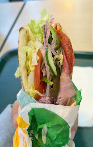 Opinii despre 써브웨이 과천중앙점 în 과천시 - 외식업