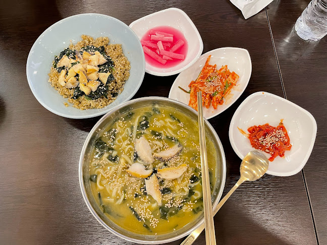 Opinii despre 양씨네 제주전복칼국수 본점 în 제주시 - 외식업
