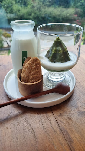 경상남도 통영시 뚝지먼당길 74-9 2층