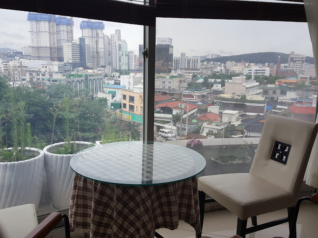 팔봉제빵점 - 외식업