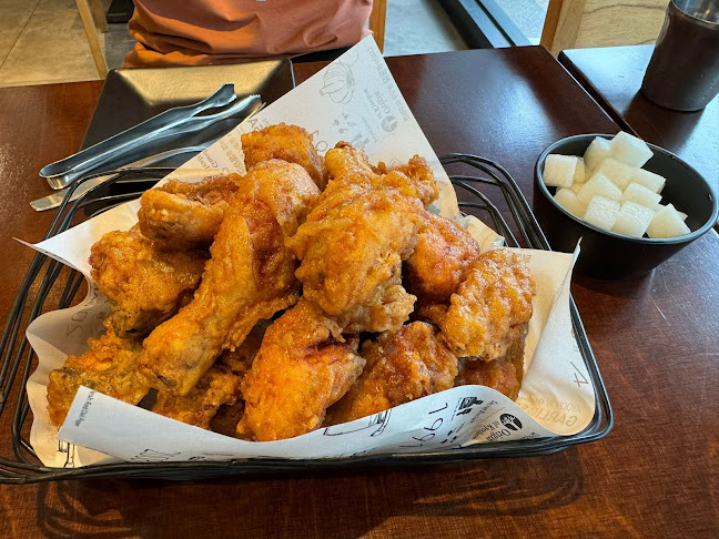 Opinii despre 교촌치킨 조양점 în 속초시 - 외식업