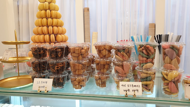 Opinii despre 스테이스윗 în 성남시 - 외식업