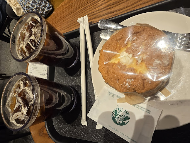 Comentarii opinii despre 스타벅스 판교알파돔타워점