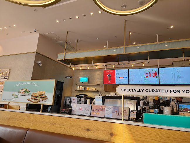 Opinii despre 투썸플레이스 성남시청점 în 성남시 - 외식업