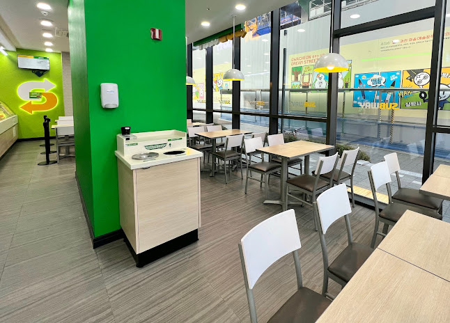 Opinii despre 써브웨이 과천중앙점 în 과천시 - 외식업