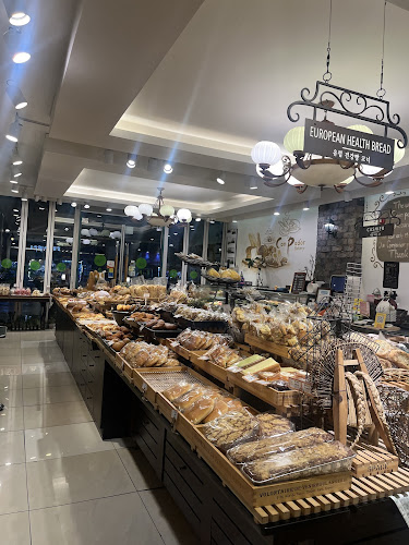 Comentarii opinii despre Com Pador