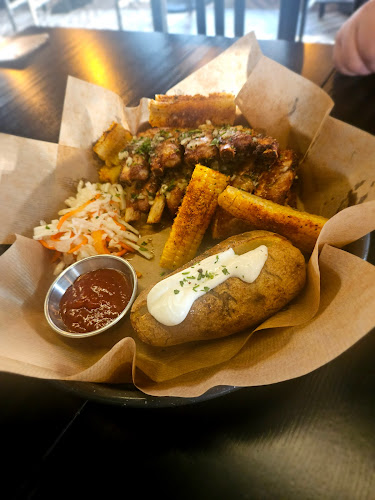 Opinii despre 토도스 în 창원시 - 외식업