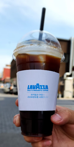 Opinii despre 해적들과커피 în 군산시 - 외식업