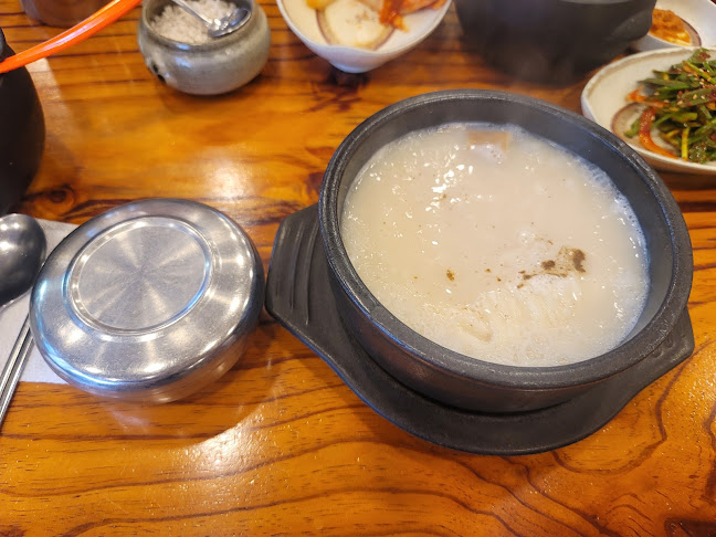 Comentarii opinii despre 박병궁 명인 목포설렁탕 목포본점