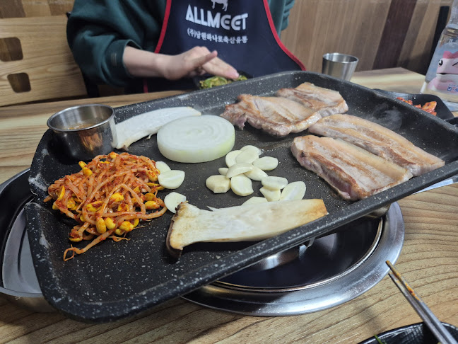 놀이터정육식당 - 서귀포시