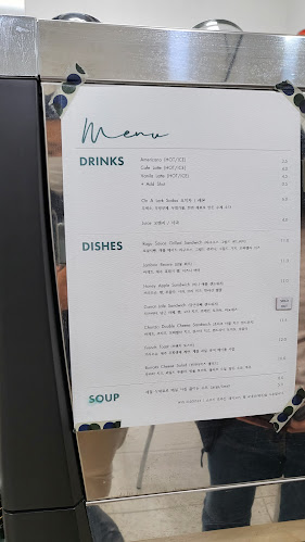 Opinii despre 캐롤이네 분식집 în 서귀포시 - 외식업