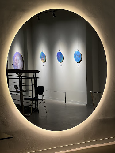 얼쓰갤러리카페 EARTH GALLERY CAFE - 외식업