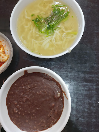 Comentarii opinii despre 어머니손칼국수