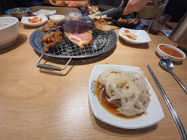 Comentarii opinii despre 명륜진사갈비 파주금촌점