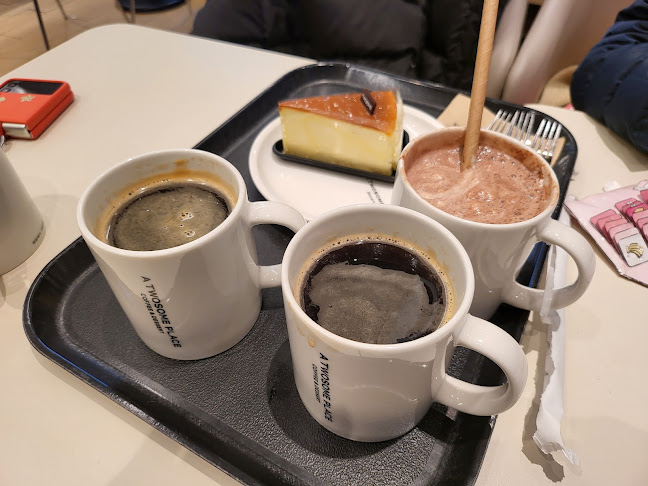 Opinii despre 투썸플레이스 구리 인창점 în 구리시 - 외식업