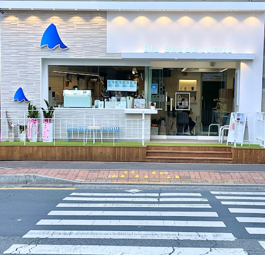 blushaak GEOJESUWOL 블루샥 거제수월점